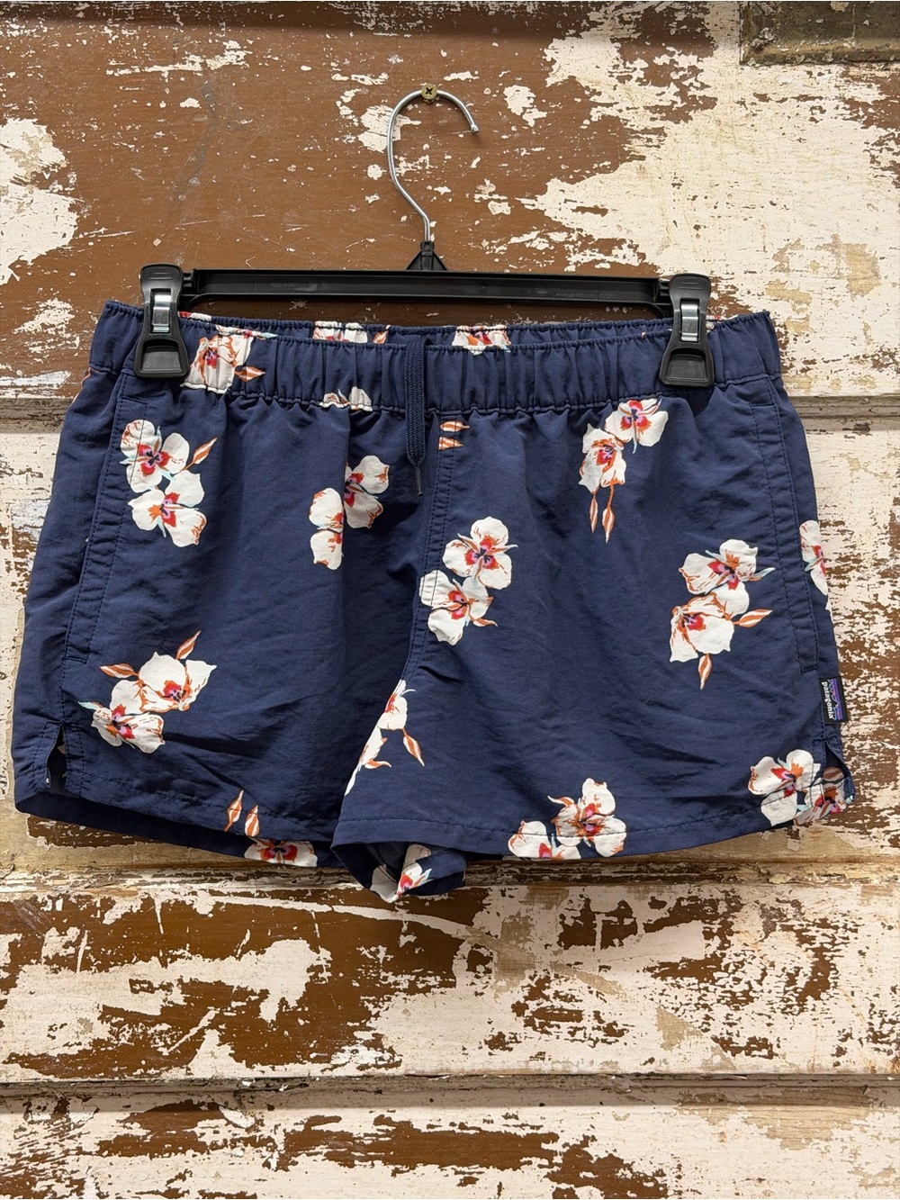 Patagonia baggies Navy Floral Elastic-Waist Women’s Athletic Shorts